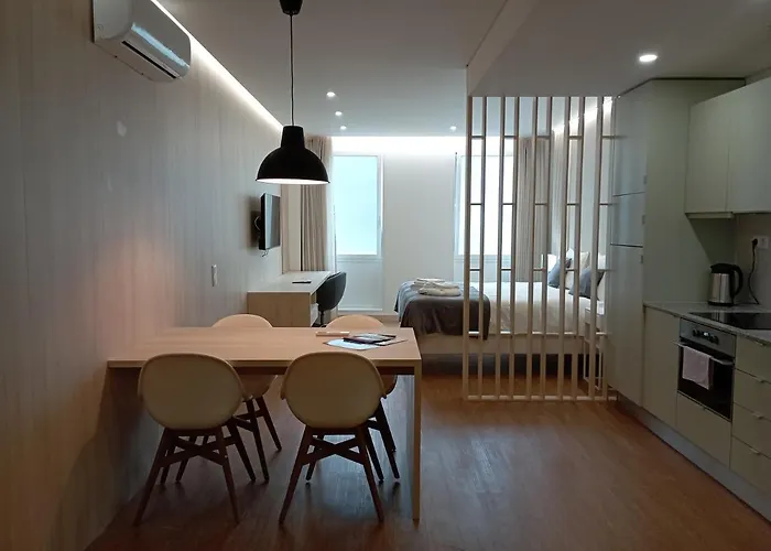 715 Gale Wi-fi, Estacionamento Apartman Porto